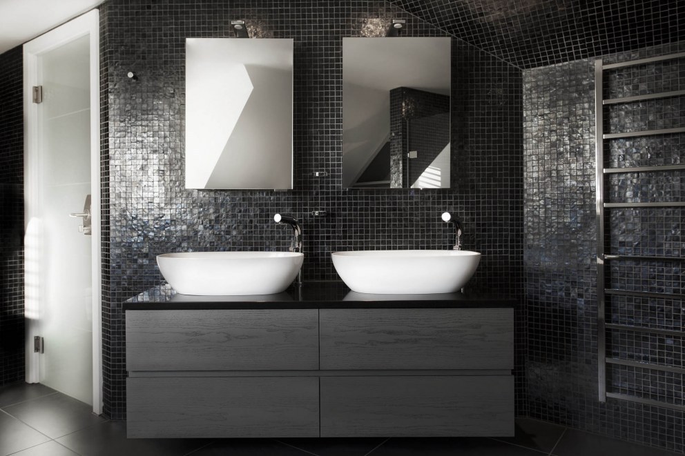 Wiltshire family home | Luxury, contemporary bathroom - vanity unit | Interior Designers